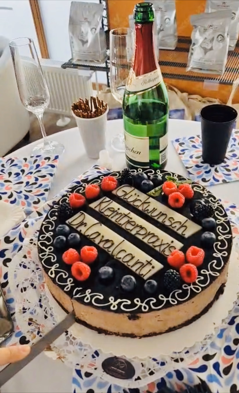 Torte zur Eröffnungsfeier